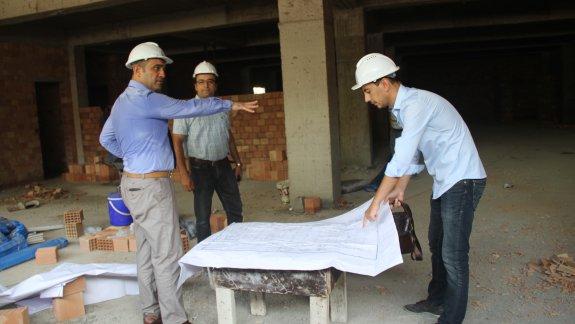 İlçe Milli Eğitim Müdürü Mehmet Kalaycı İnşaatı Devam Eden Okul Binalarını İnceledi.