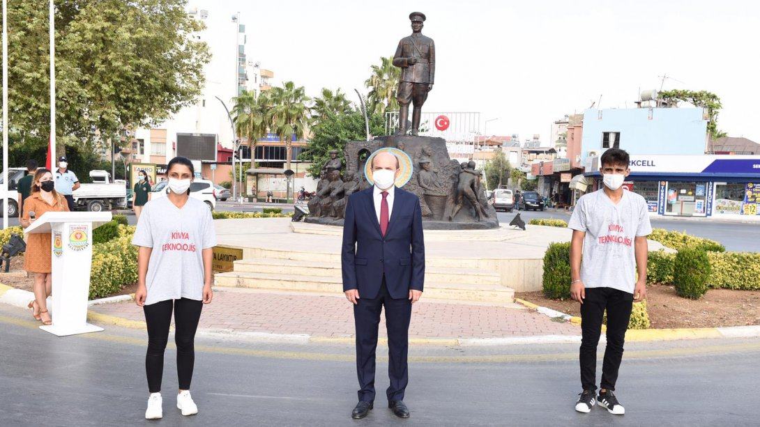 İlköğretim Haftası Atatürk Anıtı'na Çelenk Sunulması ile Başladı.