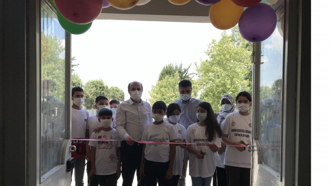 İbrahim Kozacıoğlu Ortaokulu'nda TÜBİTAK 4006 Bilim Fuarı Açılışı Yapıldı