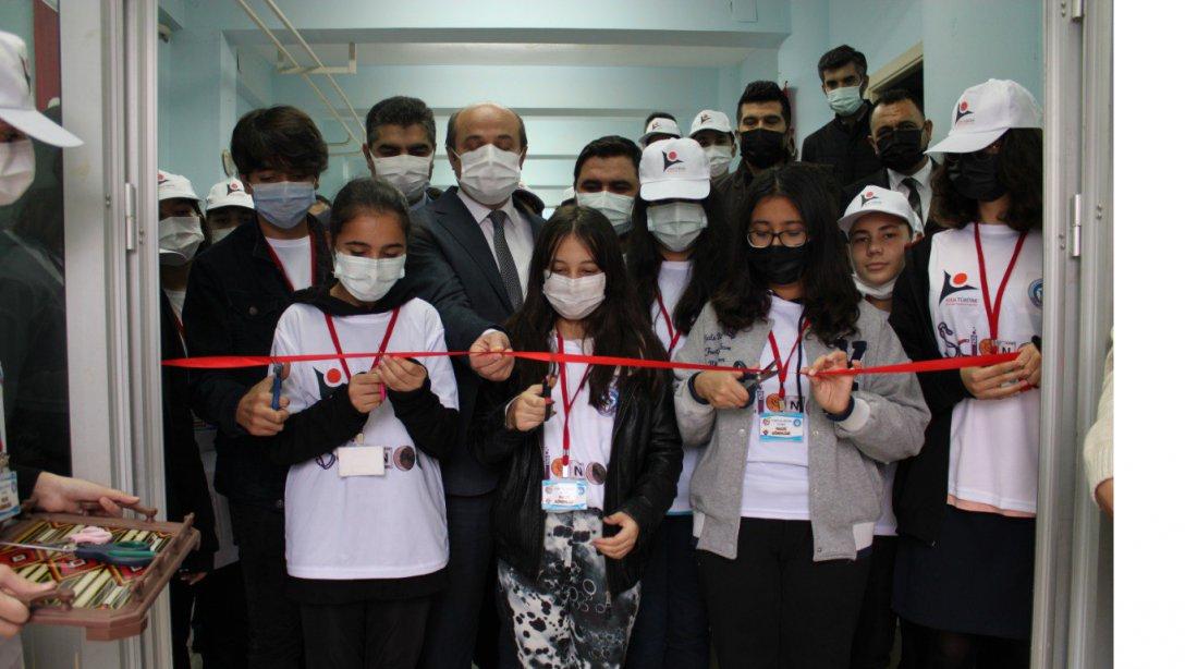 Mustafa İstemihan Talay Yatılı Bölge Ortaokulu Bilim Fuarı Açıldı