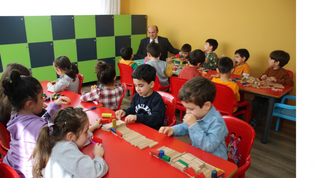 İlçe Milli Eğitim Müdürümüz Mehmet Metin, Ay Koleji İlkokulu'nu Ziyaret Etti