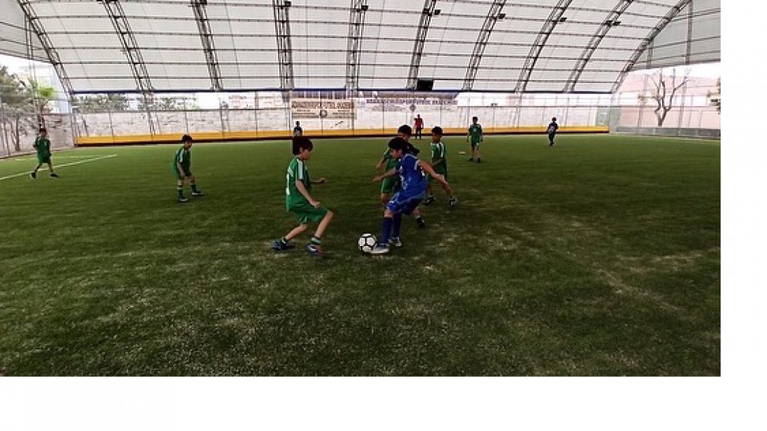 23 Nisan Okullararası Futbol Müsabakası Yapıldı