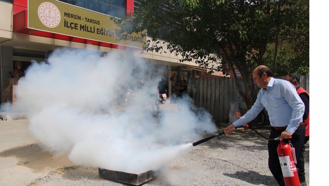 İlçe Milli Eğitim Müdürlüğümüz'de Yangın Tatbikatı Yapıldı
