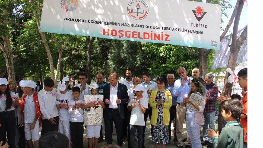 Mehmet Ramiz Asutay Ortaokulu Bilim Fuarı Açıldı