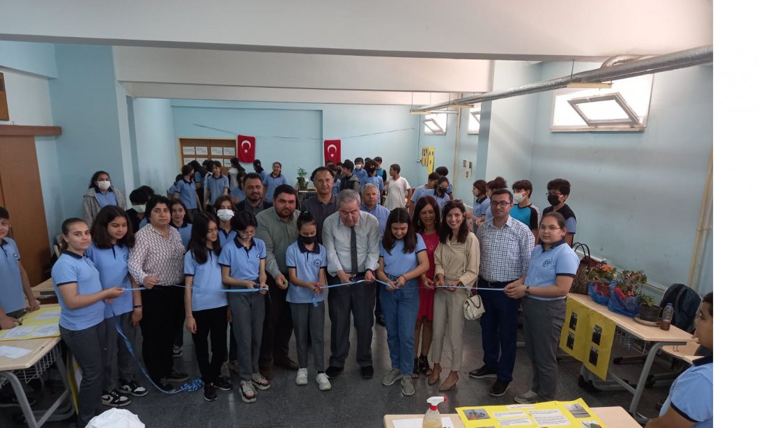 Çukurova Sanayi Ortaokulu Bilim Fuarı Açıldı