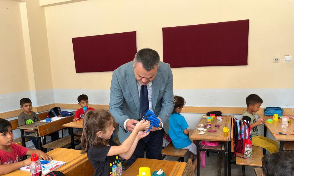 İlçe Kaymakamımız Kadir Sertel OTCU, Alifakı İlk/Ortaokulu'nu Ziyaret Etti