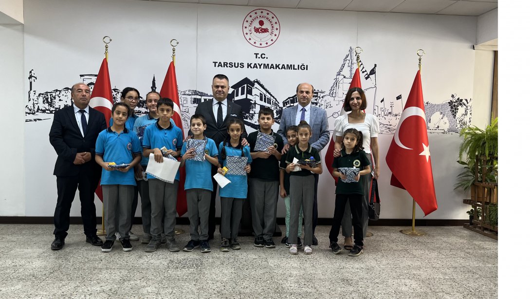 Mehmet Ramiz Asutay İlk/Ortaokulu Öğrencileri, İlçe Kaymakamımız Kadir Sertel OTCU'yu Ziyaret Ettiler