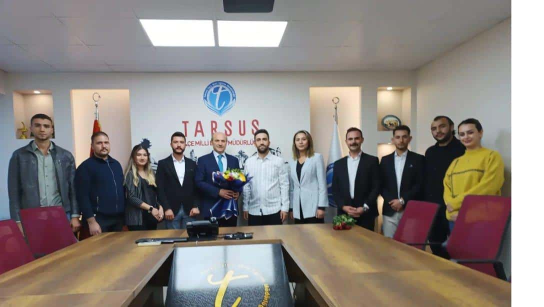 Tarsus Akparti Gençlik Kolları İlçe Teşkilatı, İlçe Milli Eğitim Müdürümüz Mehmet METİN'i Ziyaret Etti