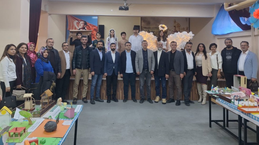 Şehit Yurdakul Alcan Ortokulu'nda Dilimizin Zenginlikleri Projesi Sergi Açılışı Yapıldı