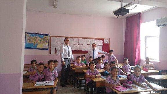 İlçe Milli Eğitim Müdürü Mehmet Kalaycı Namık Kemal İlkokuluna  Ziyarette  Bulundu.