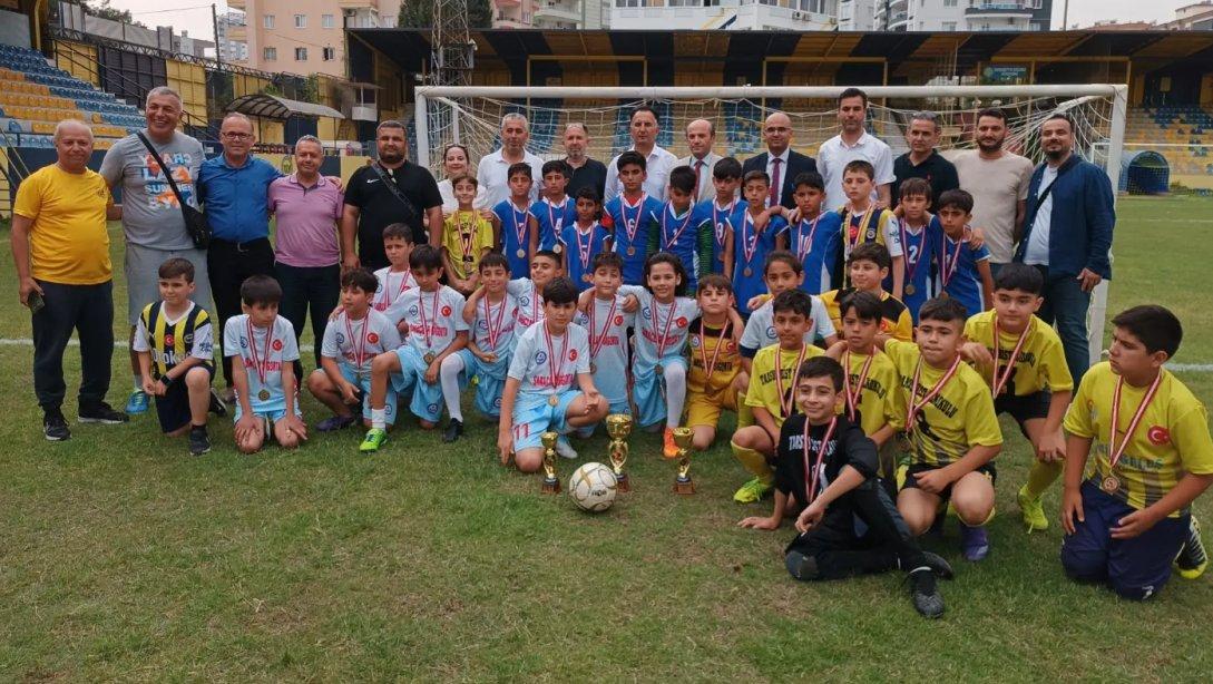 Cumhuriyetin 100. Yılı Futbol Turnuvası Yapıldı 