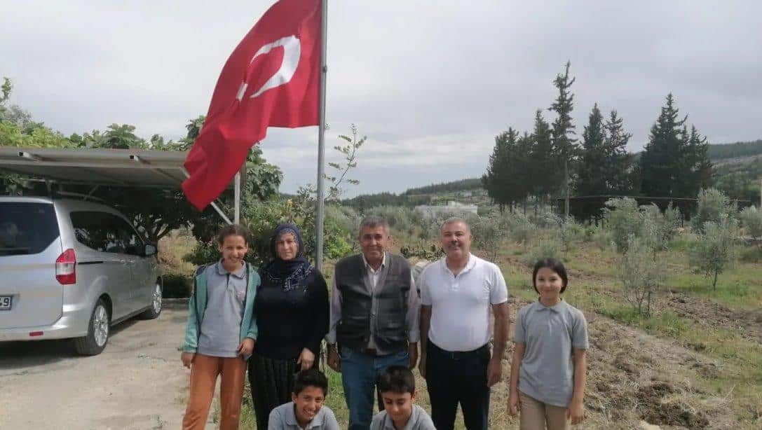 Şehit Ailelerimize Öğrencilerimizden Anneler Günü Ziyareti 