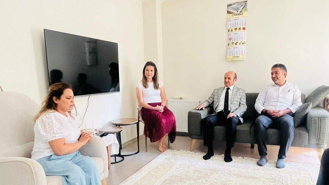 İlçe Millî Eğitim Müdürümüz Mehmet METİN'in Aday Öğretmenlerimize Ziyaretleri Devam Ediyor 
