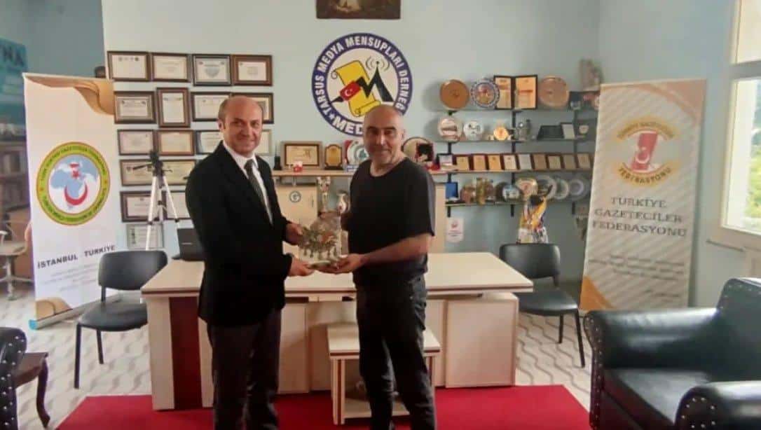 İlçe Millî Eğitim Müdürümüz Mehmet METİN MEDYAD Başkanını Ziyaret Etti 