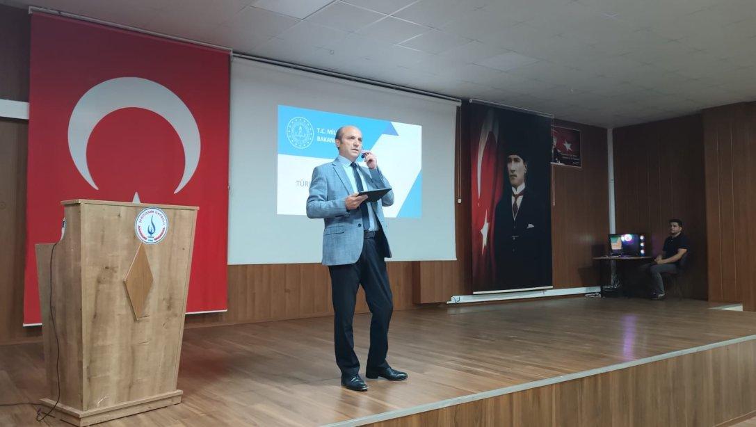 Okul Müdürlerimize Yönelik Türkiye Yüzyılı Maarif Modeli Toplantısı Yapıldı 