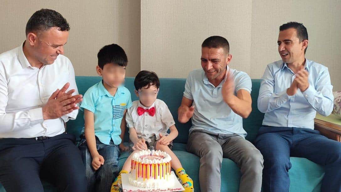 Evde Eğitim Öğrencimiz Alperen Kürklü'nün Doğum Günü Kutlandı 