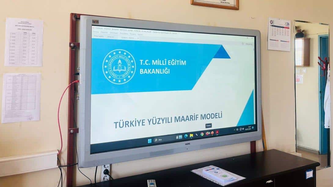 İlçe Millî Eğitim Müdürümüz Mehmet METİN 75.Yıl Kocatepe Ortaokulu'nda Maarif Modeli Toplantısı Yaptı 