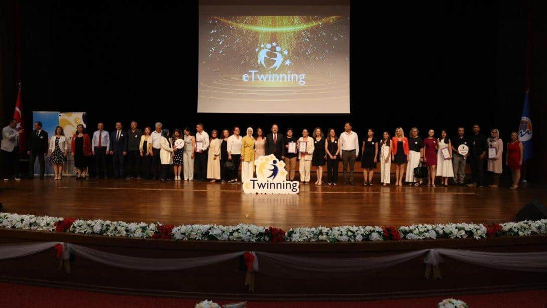 eTwinning Okul Etiketi Takdim Töreni Yapıldı 