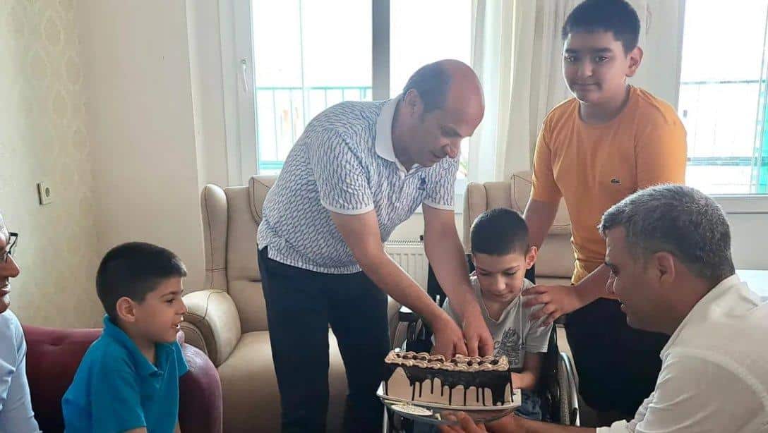 Evde Eğitim Öğrencimiz Mustafa Berk Orekici'nin Doğum Günü Kutlandı 