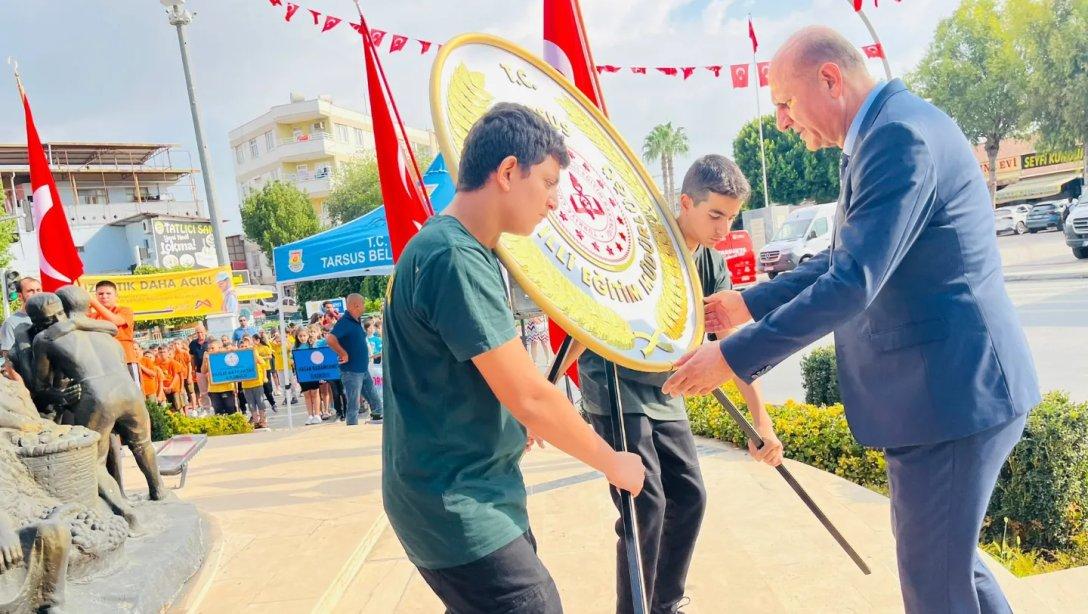 İlköğretim Haftası Çelenk Sunma Töreni Yapıldı 