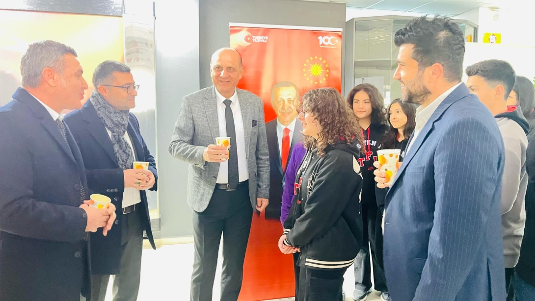 Güne Şehit Halil Özdemir Fen Lisesi Öğrencilerimizle Çorba İçerek Başladık